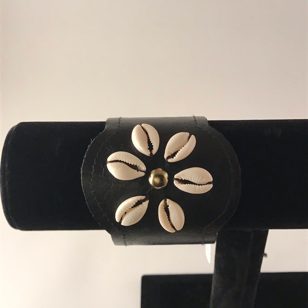 Leather cowrie shell cuff bracelet